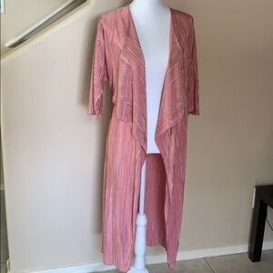 Lularoe Micro pleated pink Shirley kimono